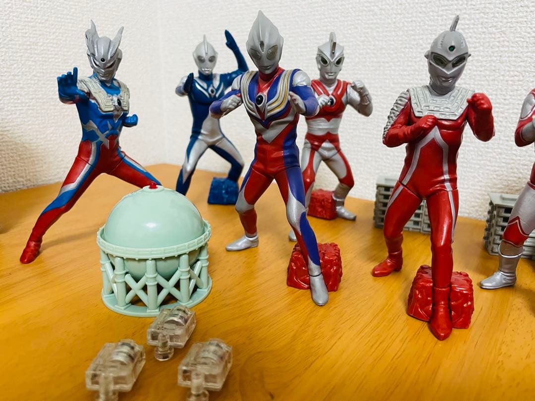 アルティメットルミナス 9体+ルミナスユニット4個 ウルトラマン