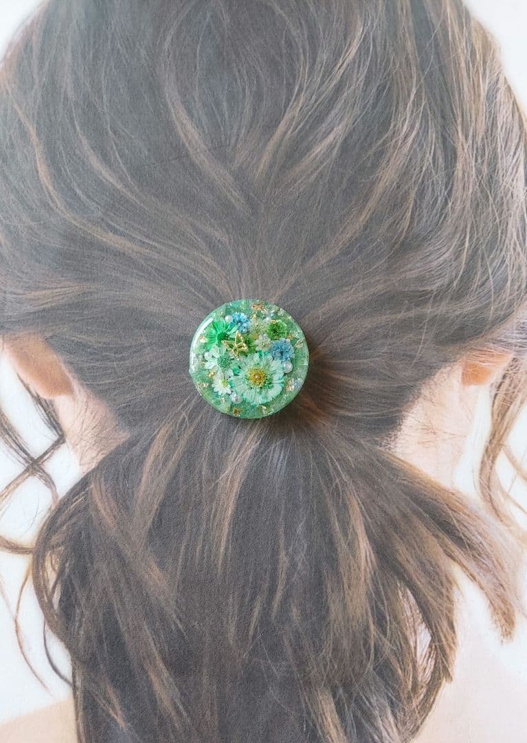 【1720】レジン　マトリカリア　ヘアゴム　ポニーフック　ブロ―チ　ハンドメイド