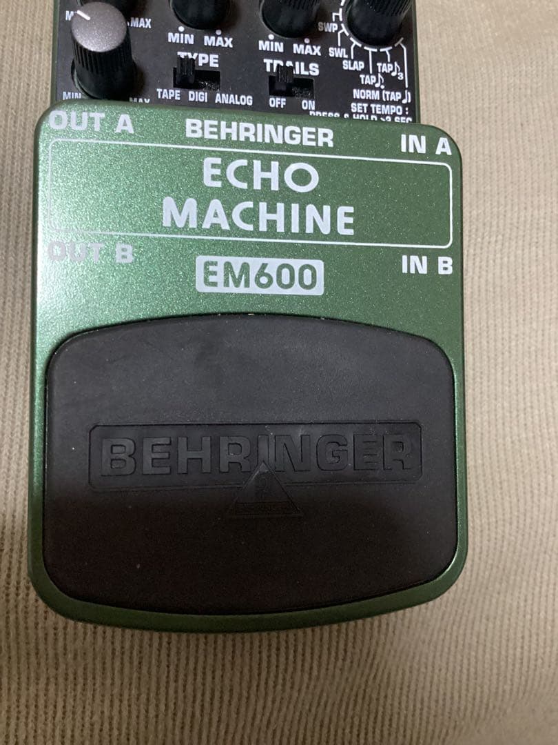 レア BEHRINGER ECHO MACHINE EM600 エフェクター