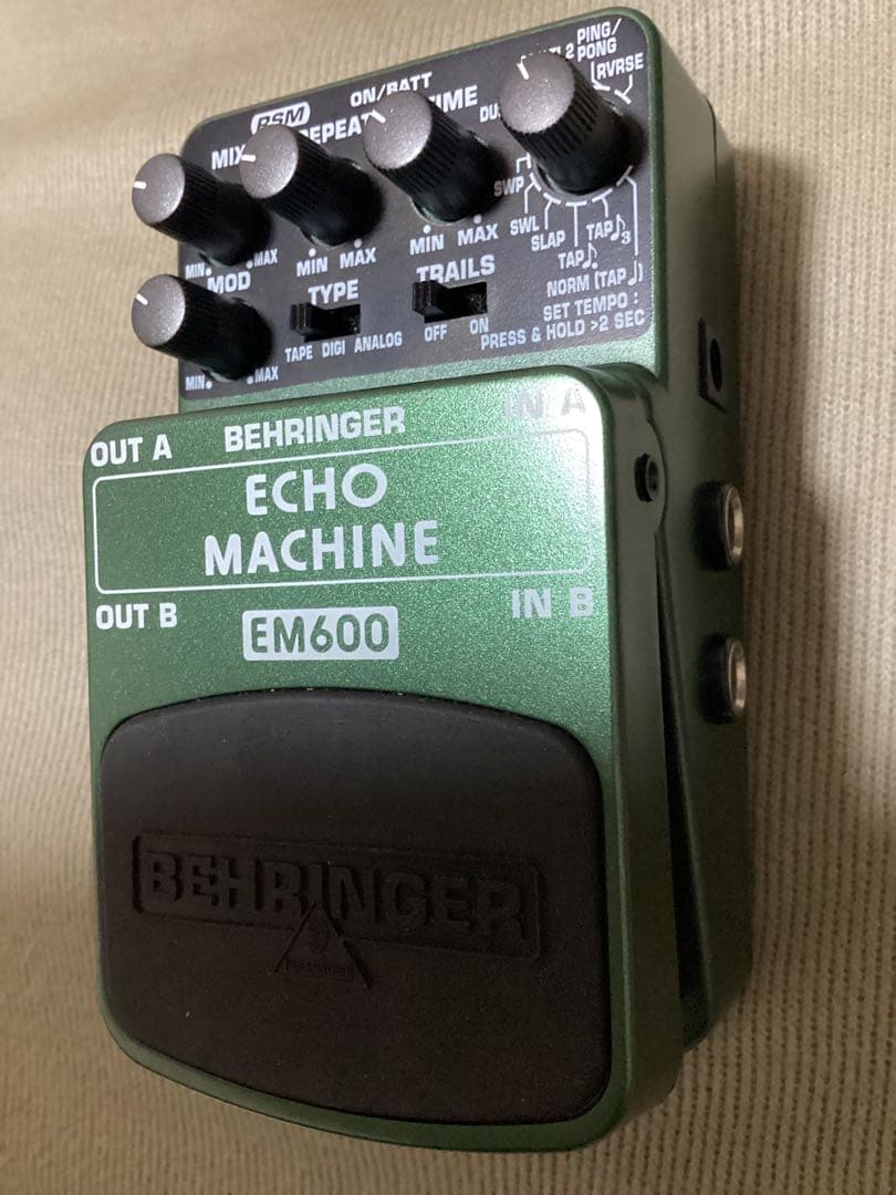 レア BEHRINGER ECHO MACHINE EM600 エフェクター