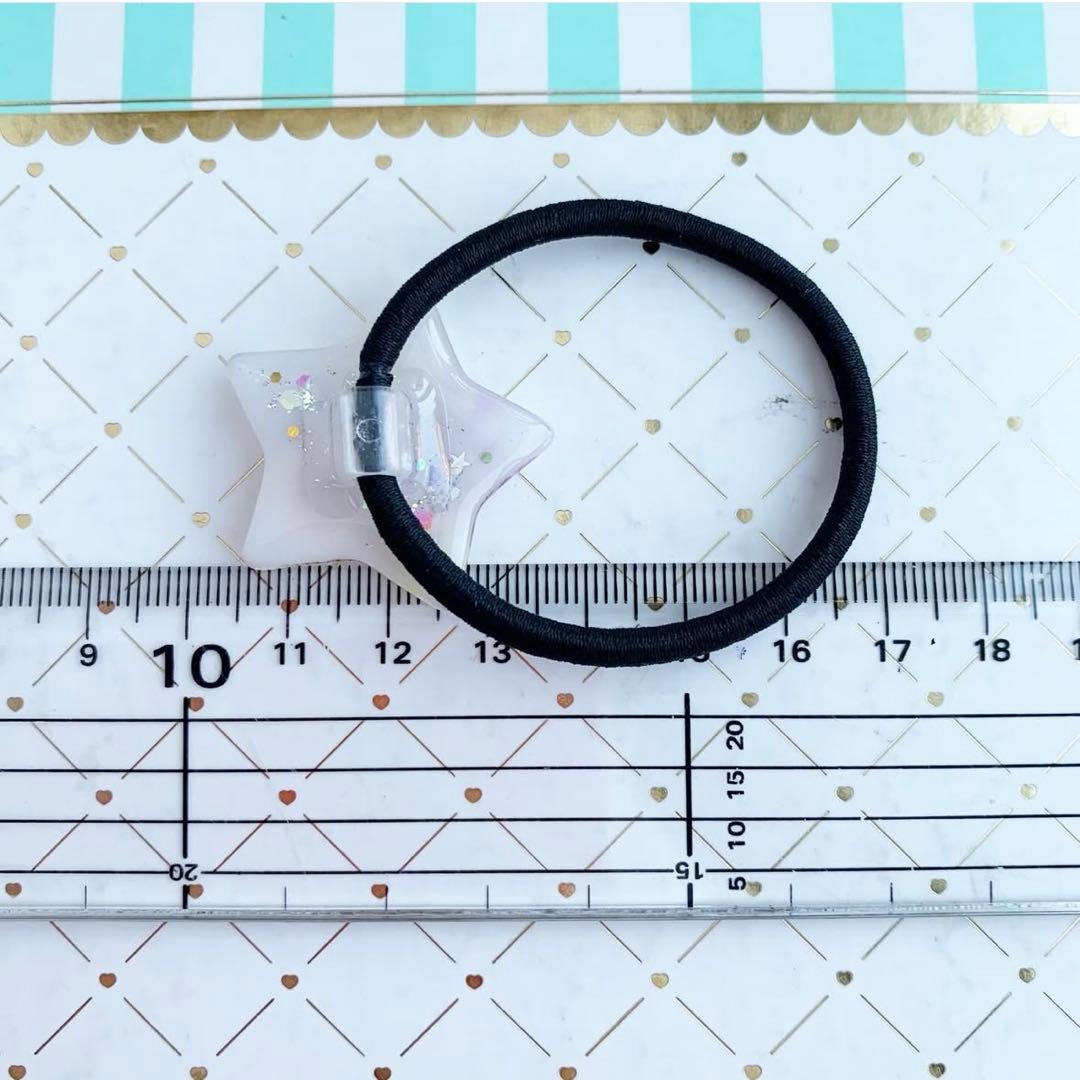 【3654】シマエナガのヘアゴム ピンクレースフラワー 黄と橙の2色のコデマリ