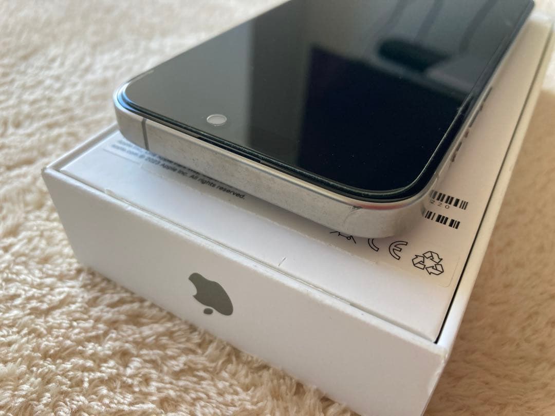 【即購入可】iPhone15Proナチュラルチタニウム128GB SIMフリー