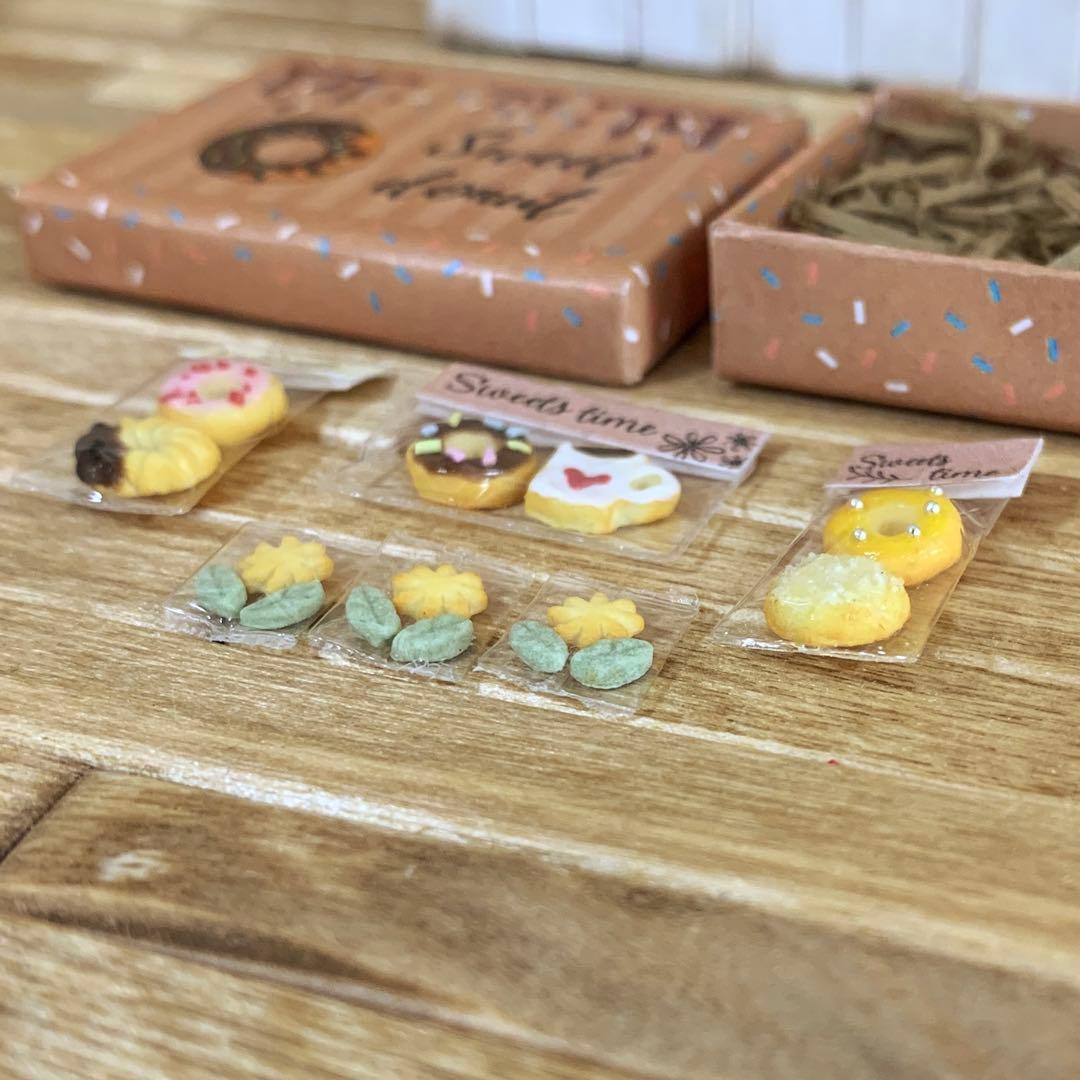 【受注販売】ドーナツクッキーBOX   ミニチュアスイーツ　ミニチュアクッキー