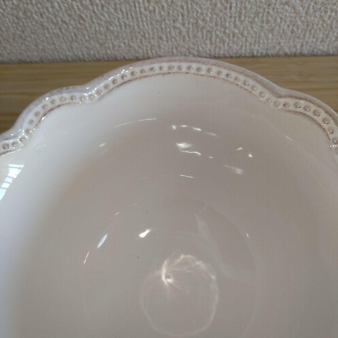 ホワイト陶器スカラップボウル