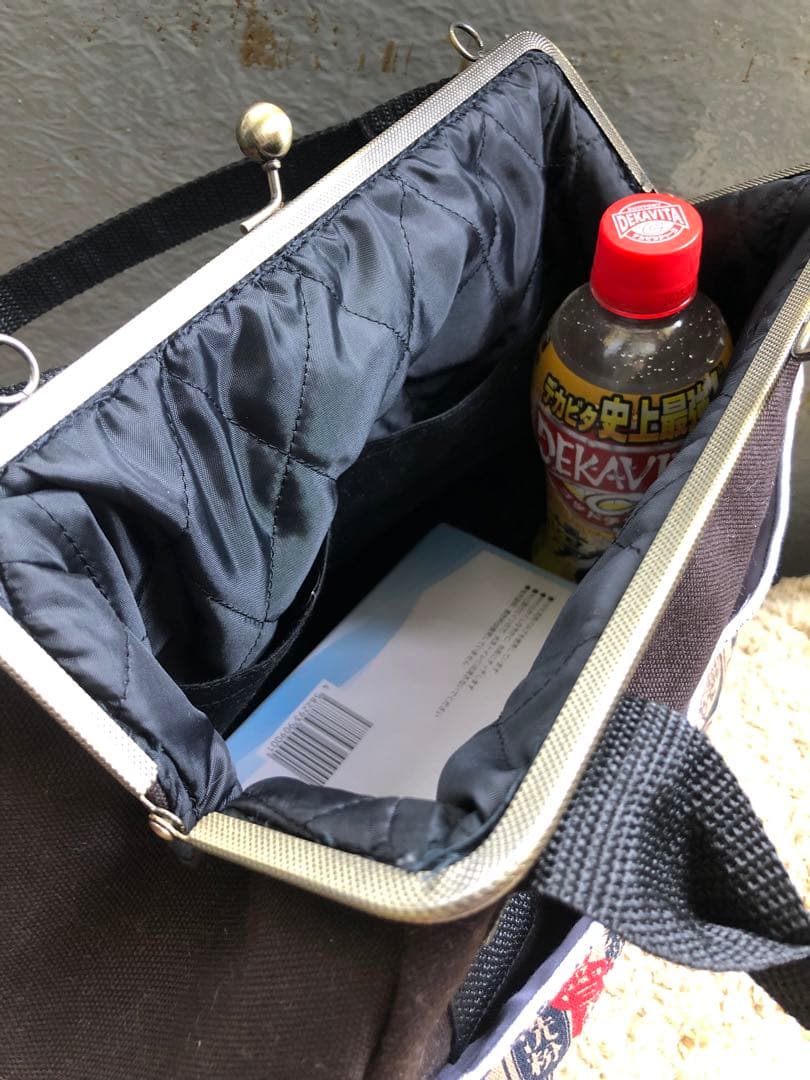 大容量マチたっぷりボストン風がま口バッグ・ハンドメイド和柄看板猫あおりがま口