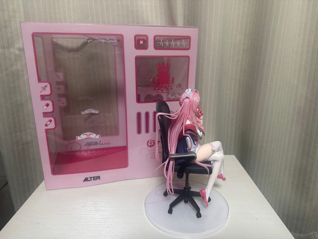 パーシュース 1/7フィギュア　アルター