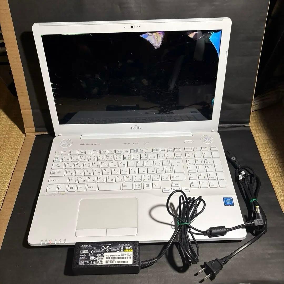 FujitsuノートPC FMVA42YW LIFEBOOKシリーズ ジャンク⭐︎