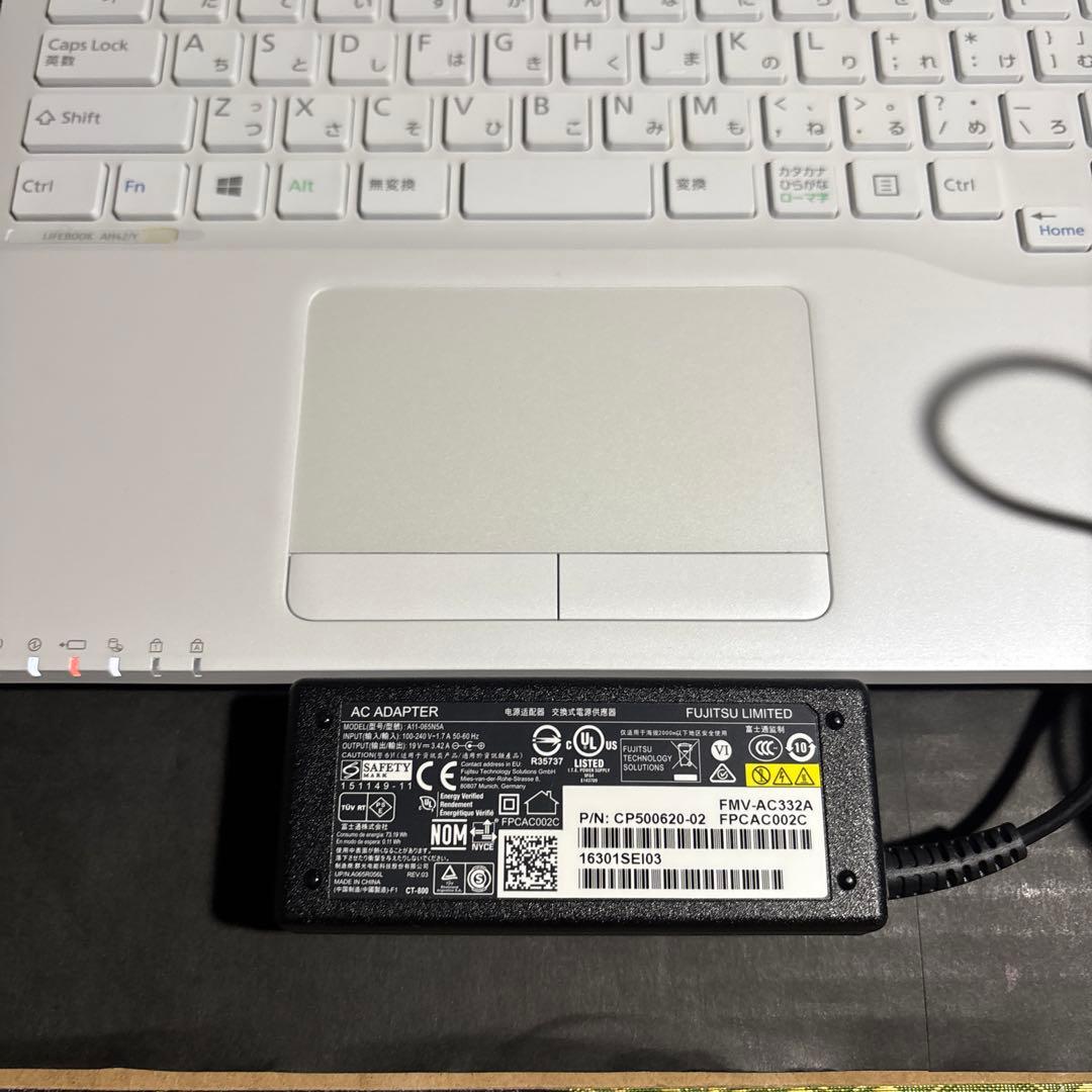 FujitsuノートPC FMVA42YW LIFEBOOKシリーズ ジャンク⭐︎
