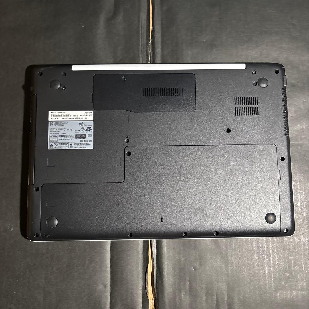 FujitsuノートPC FMVA42YW LIFEBOOKシリーズ ジャンク⭐︎