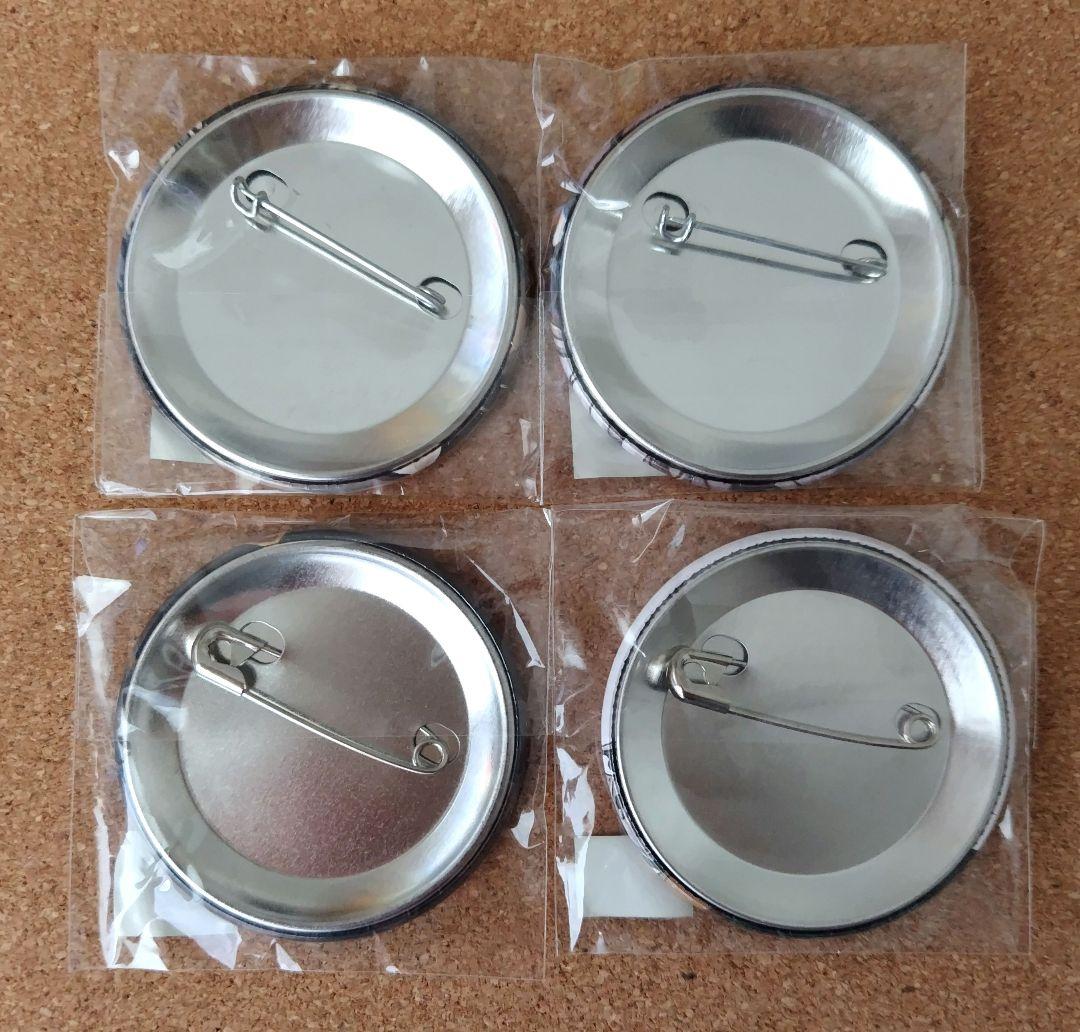 進撃の巨人 アクアマリン リヴァイ 缶バッジ 4点セット