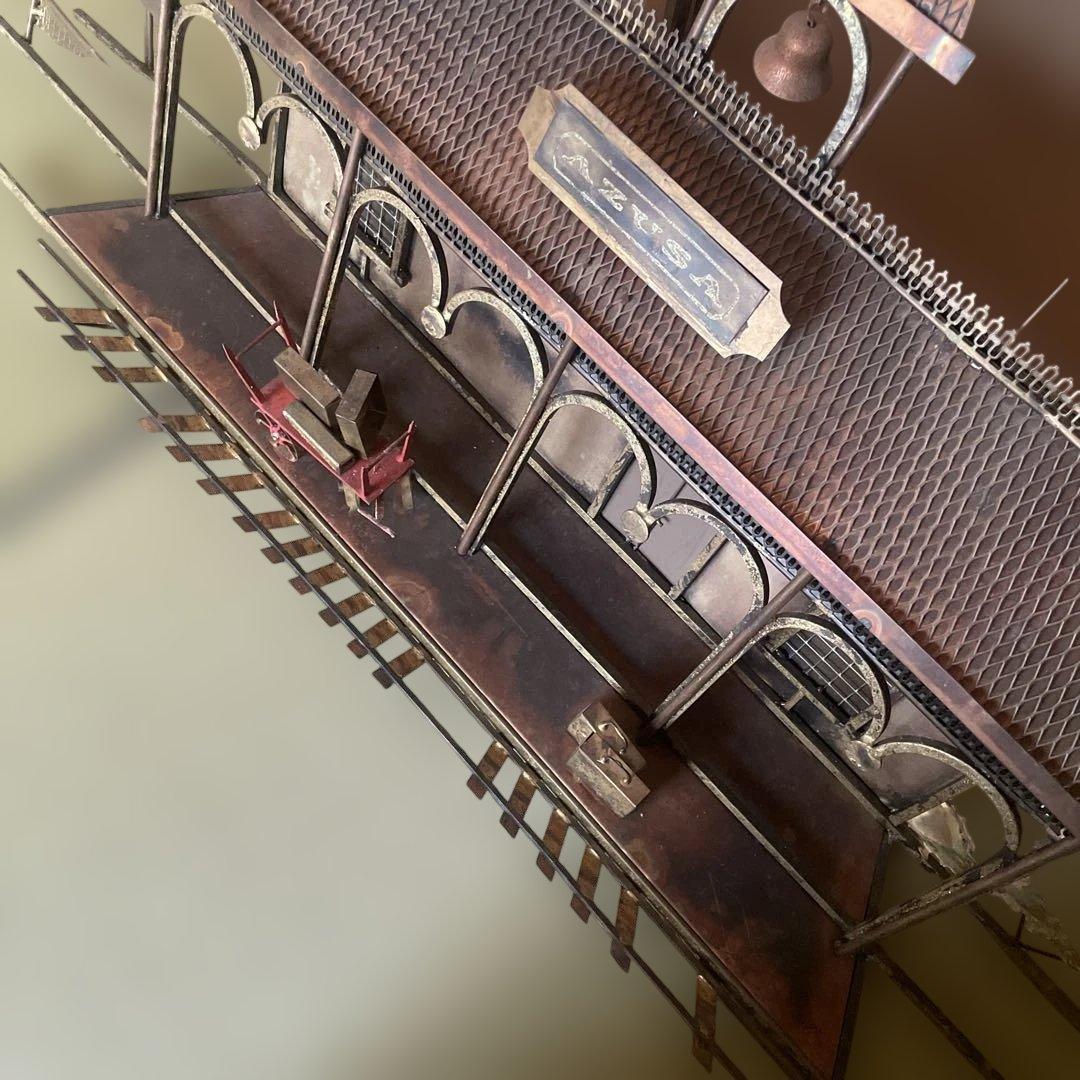 C. JERE カーティス・ジェレ　メタル壁掛け飾りAzusa Station