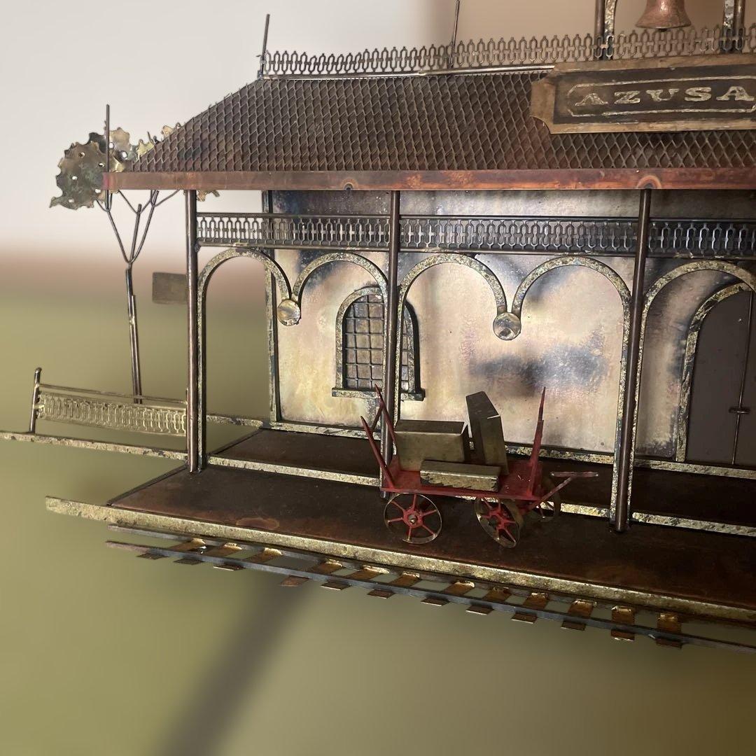 C. JERE カーティス・ジェレ　メタル壁掛け飾りAzusa Station