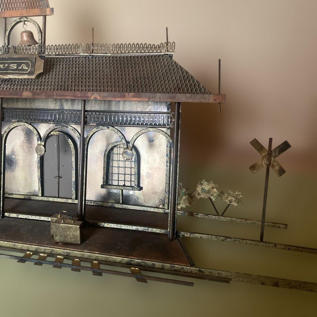 C. JERE カーティス・ジェレ　メタル壁掛け飾りAzusa Station