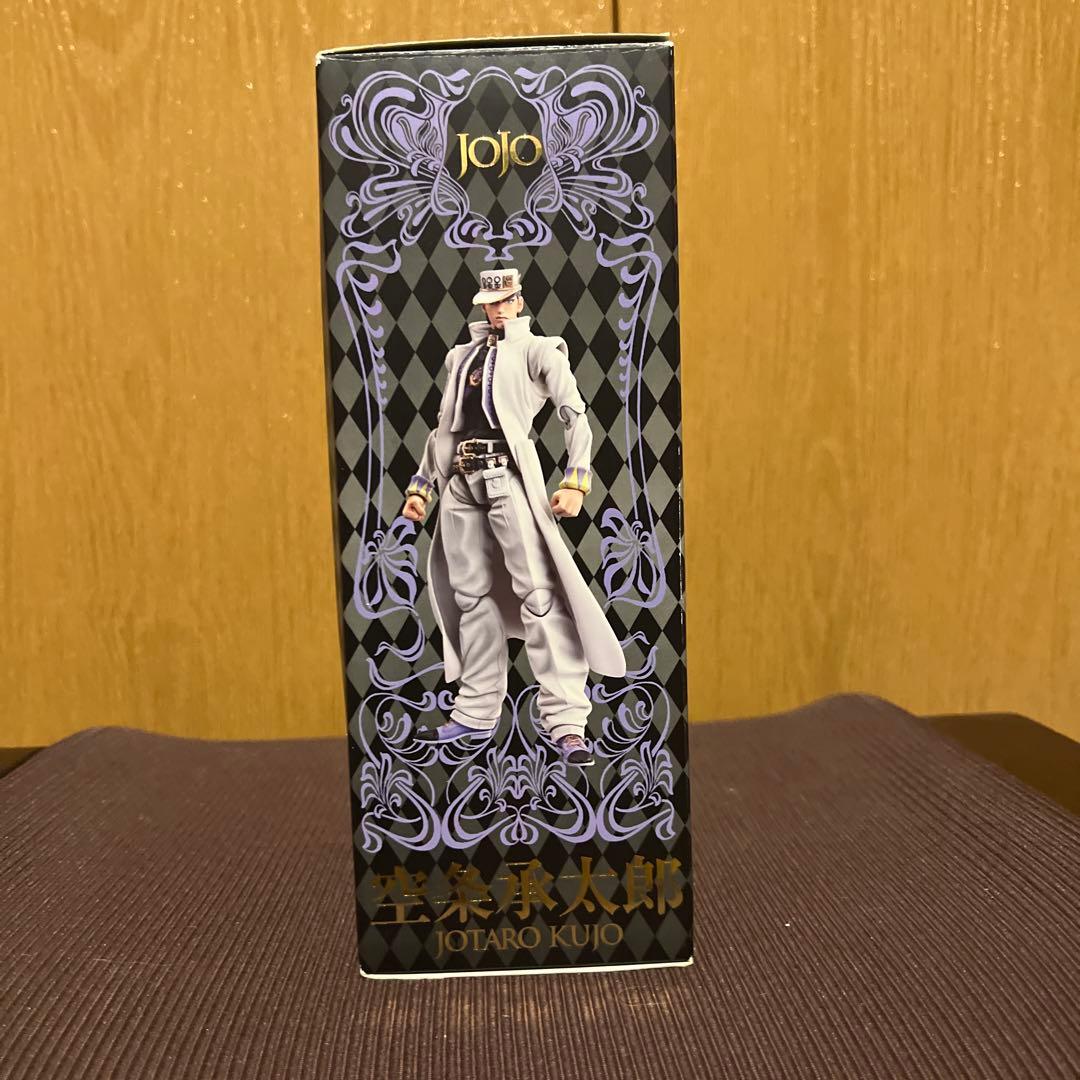 ジョジョの奇妙な冒険 空条承太郎 フィギュア