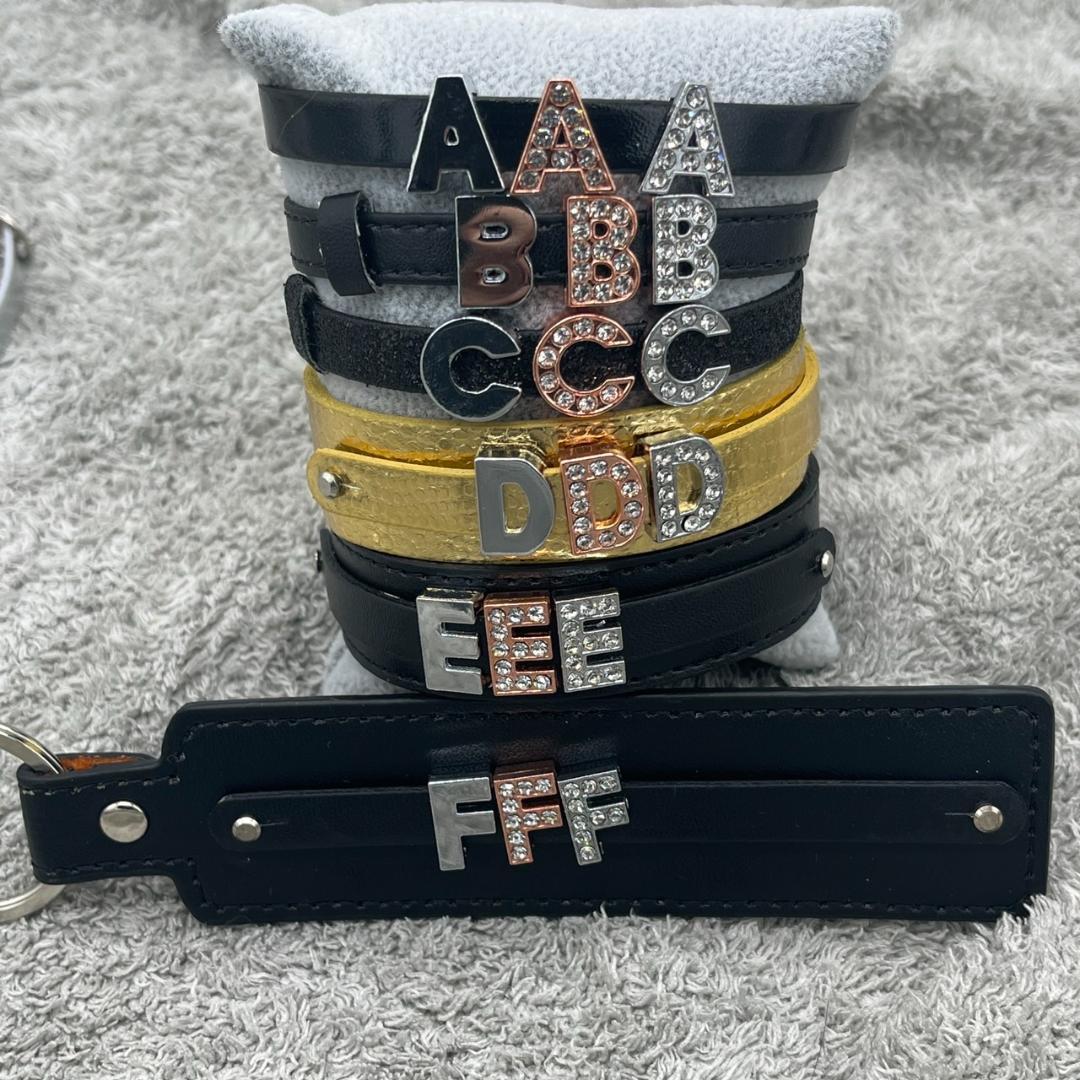 SKZ スキズ　推し　ネームキーホルダー　イニシャル　コピーレザー　韓国アイドル