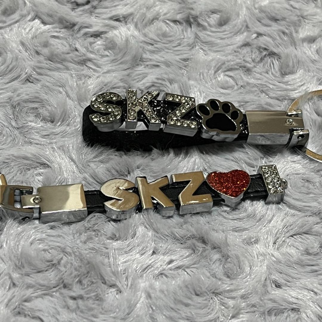 SKZ スキズ　推し　ネームキーホルダー　イニシャル　コピーレザー　韓国アイドル
