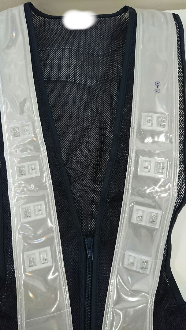 夜光ベスト赤色LED 前照灯付き