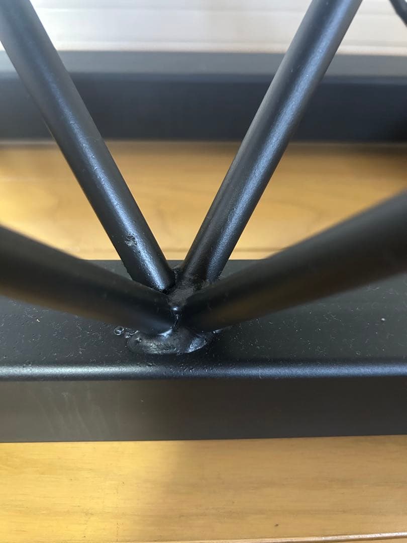 モダンチェーン構造テーブル