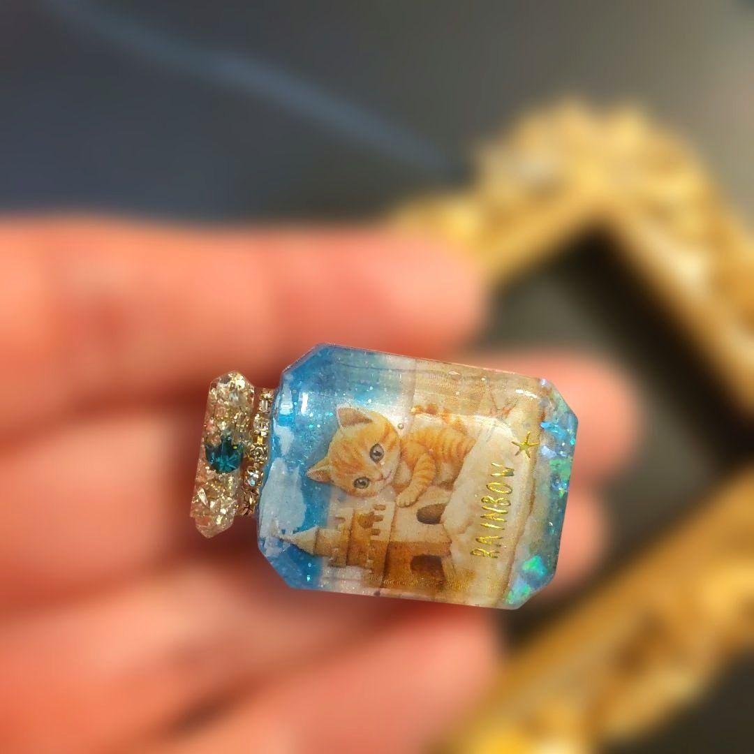 チャチャ様砂遊びねこちゃん ボトル型レジンヘアゴム