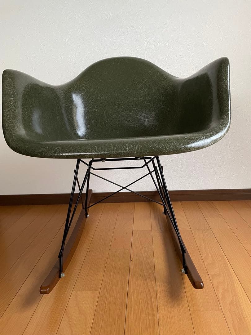 Eames arm shell chair イームズ　アームシェルチェア