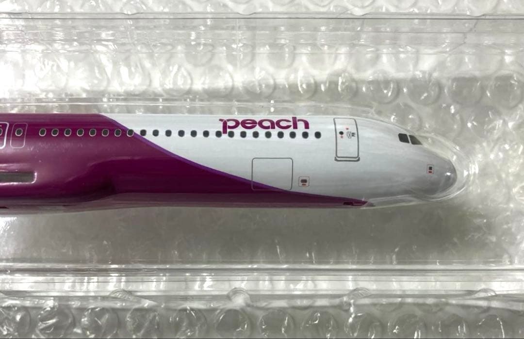 【新品】ピーチ エアバス A321LR モデルプレーン 1/200【匿名】