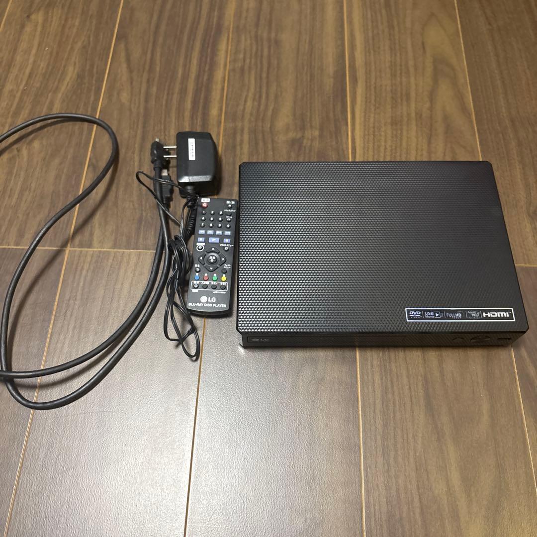 場所を選ばないコンパクトなブルーレイ™DVDプレーヤー