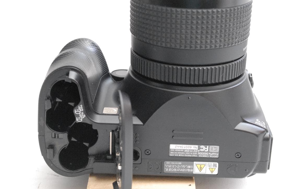 FUJIFILM FinePix S6000fd (良品）