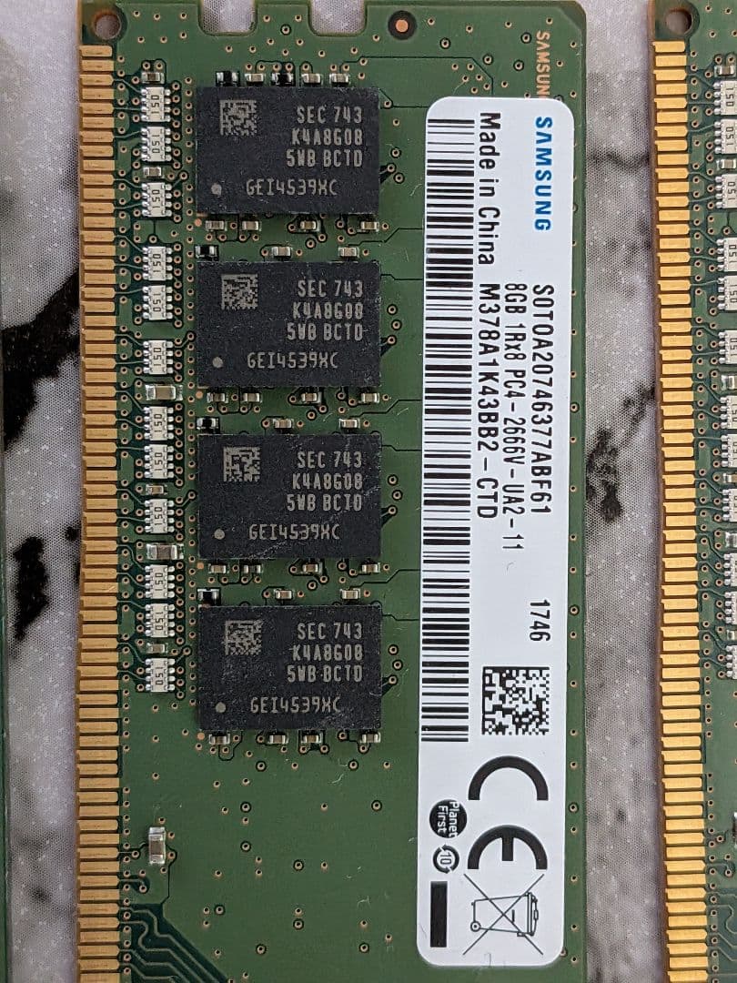 メモリー Samsung 1Rx8 8GB PC4 M378A1K43BB2-CTD