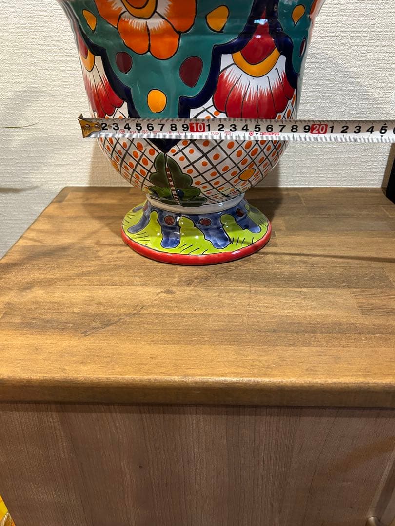 メキシコ、グアナファト焼、カラフルな植木鉢