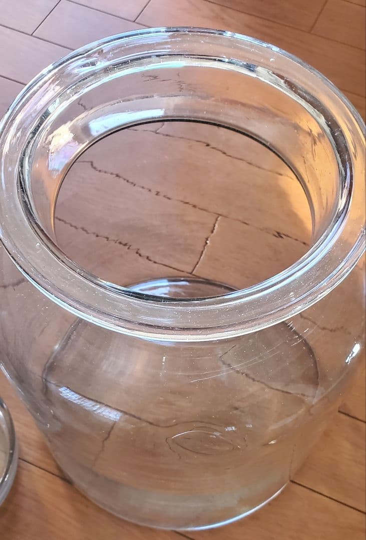 昭和レトロ　ガラス容器　ガラス瓶蓋つき