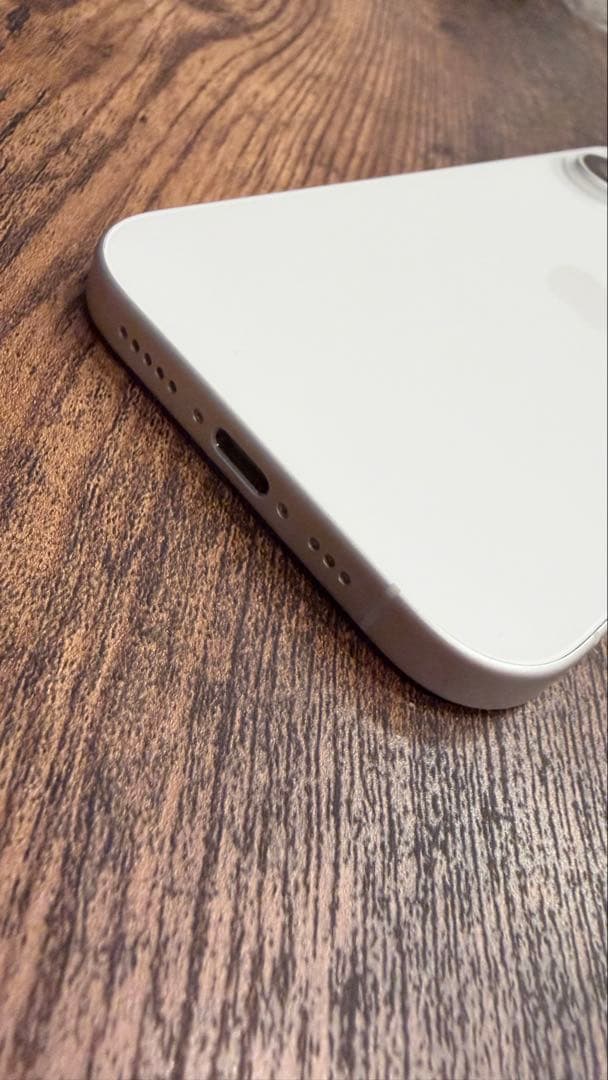 Apple iPhone 16 ホワイト 128ギガ　本体