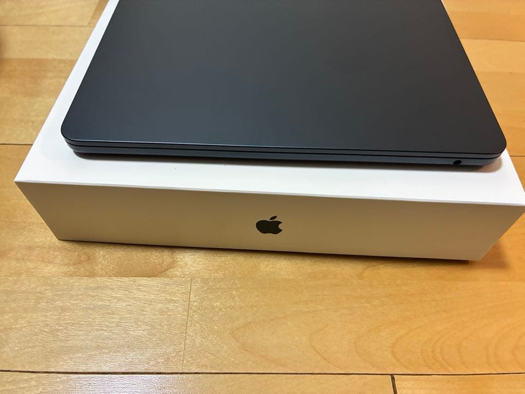 Apple MacBookAir M4 13インチ512GB ミッドナイト