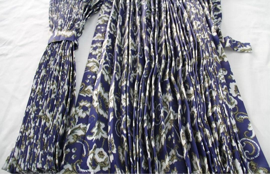 トラック 仮眠カーテン こゆきネイビー 巾240㎝×丈85㎝が2枚入り