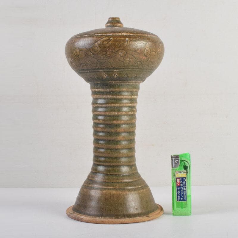 タイ古陶磁　スンコロク　宋胡録　青磁　刻神獣壷　C　9170