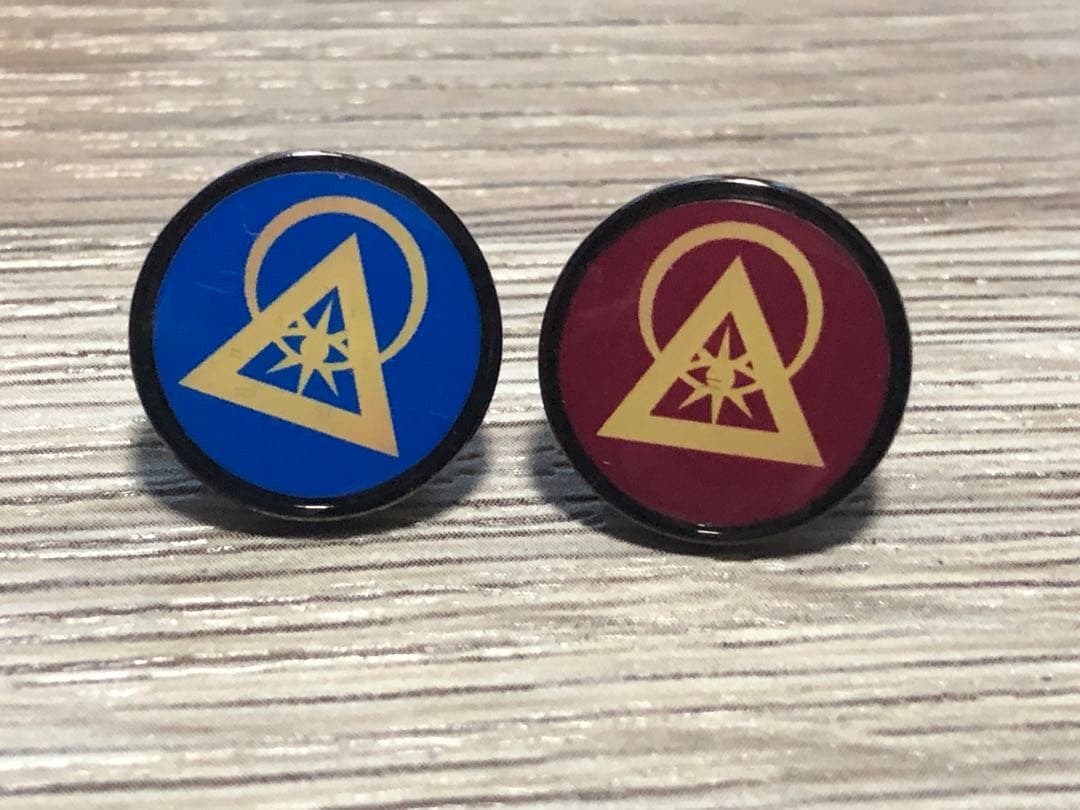 【入手不可】 イルミナティ ピン ２つセット