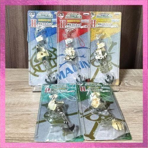 まとめ価格 新品多数 紙3枚【単価 111円　401点】200サイズ　まとめ売り