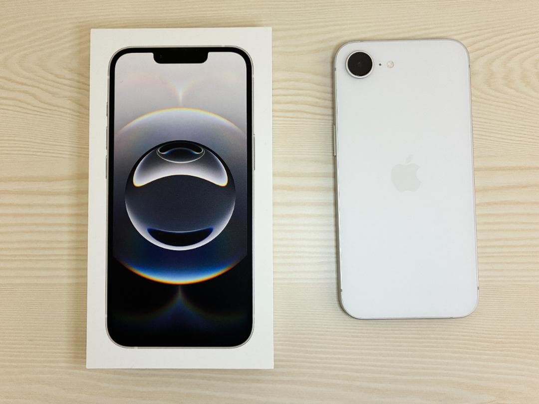 iPhone 16e 128GB ホワイト SIMフリー バッテリー100%