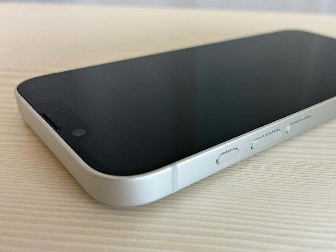 iPhone 16e 128GB ホワイト SIMフリー バッテリー100%