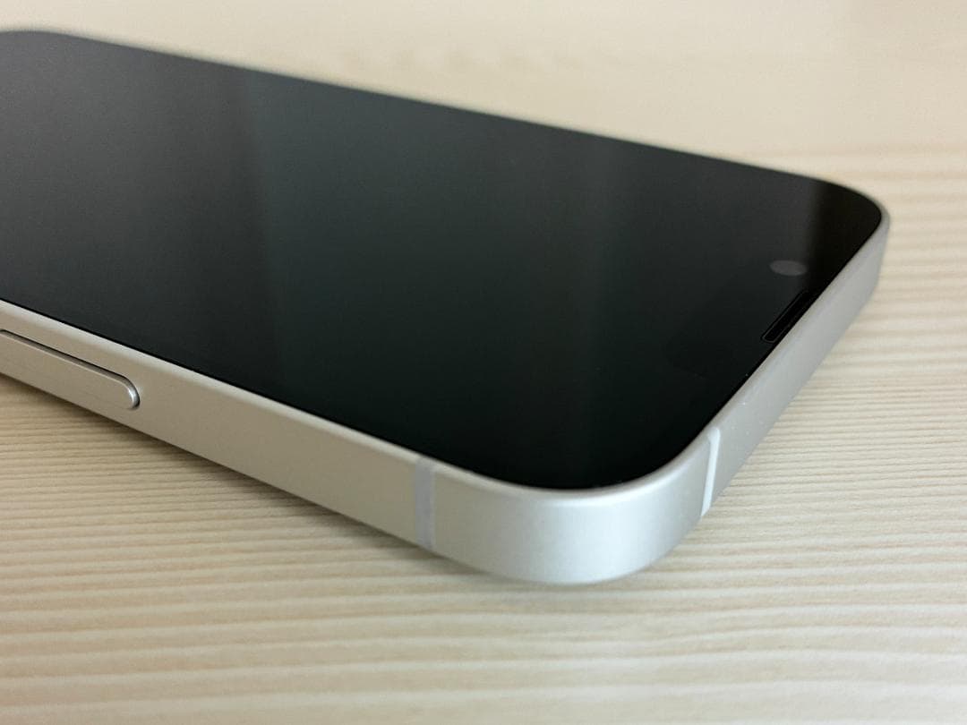 iPhone 16e 128GB ホワイト SIMフリー バッテリー100%