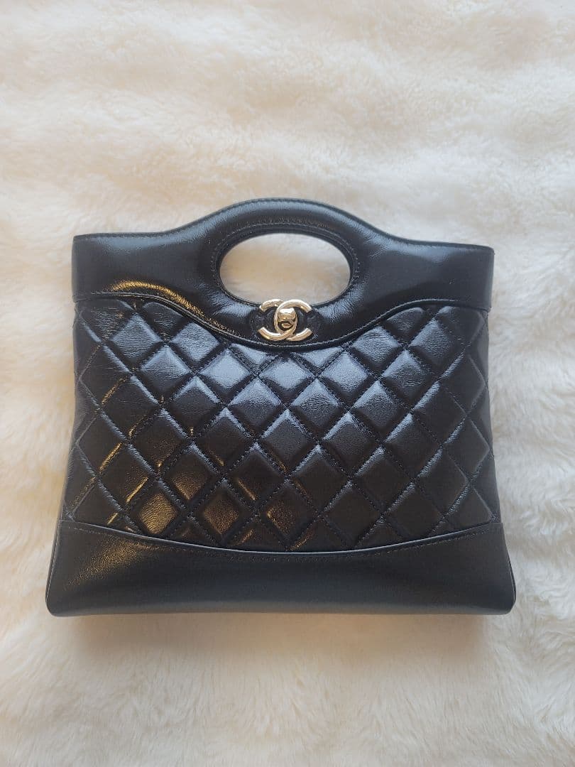 ノベルティ CHANEL キルティング ショルダーバッグ ブラック