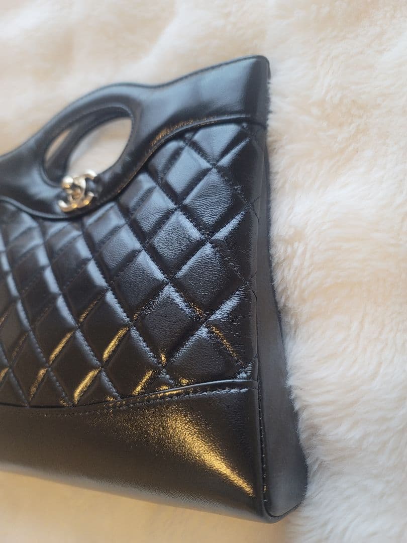 ノベルティ CHANEL キルティング ショルダーバッグ ブラック