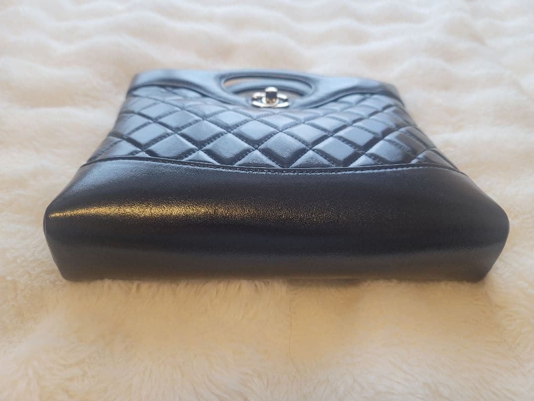 ノベルティ CHANEL キルティング ショルダーバッグ ブラック