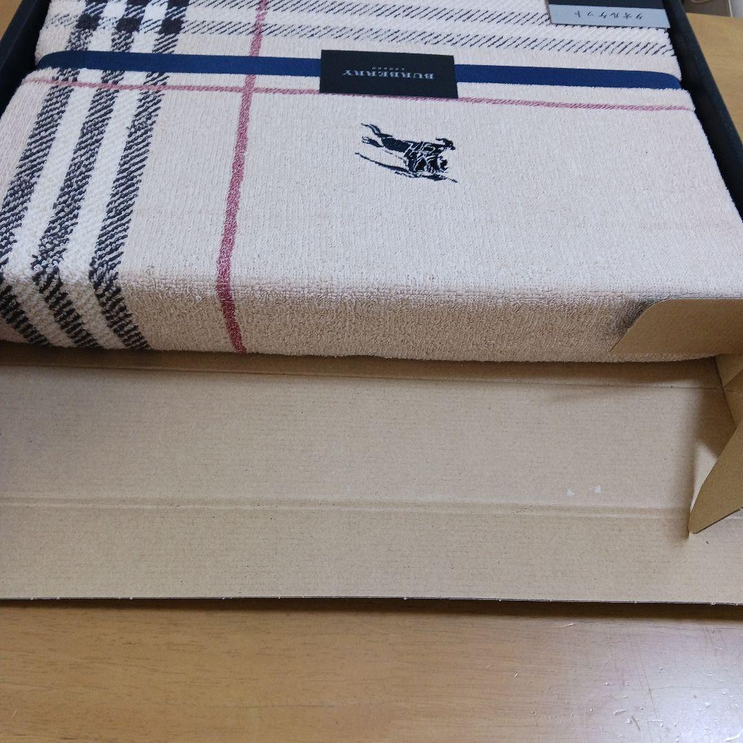 BURBERRY　タオルケット140cm×190cm ノバチェック