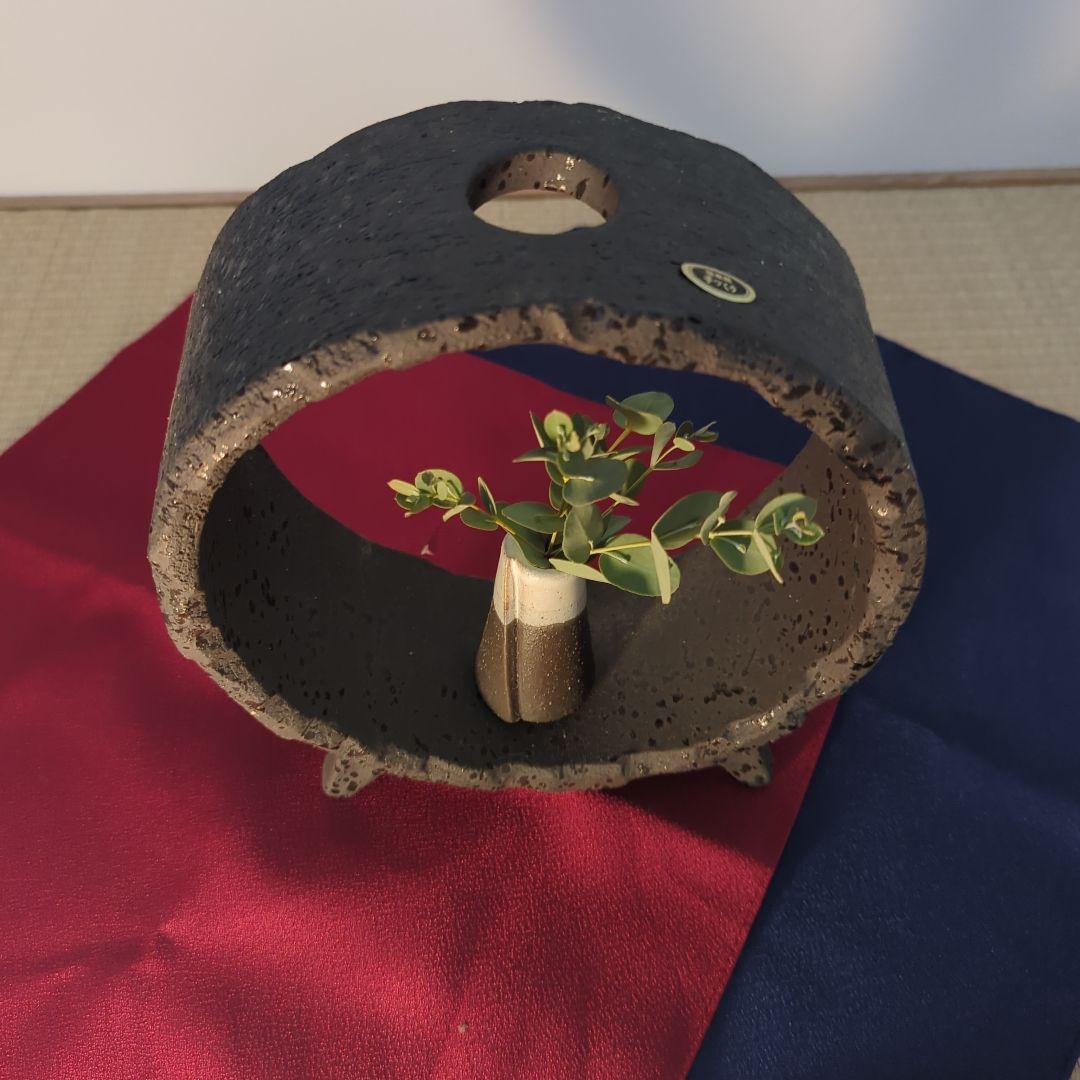 【信楽焼】卓飾り　花入れ　円　黒マット