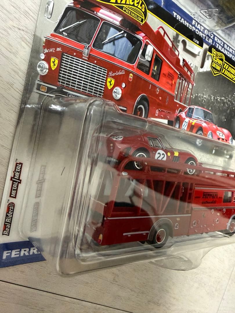 ホットウィール　トランスポート フェラーリ 250 GTO　２台セット