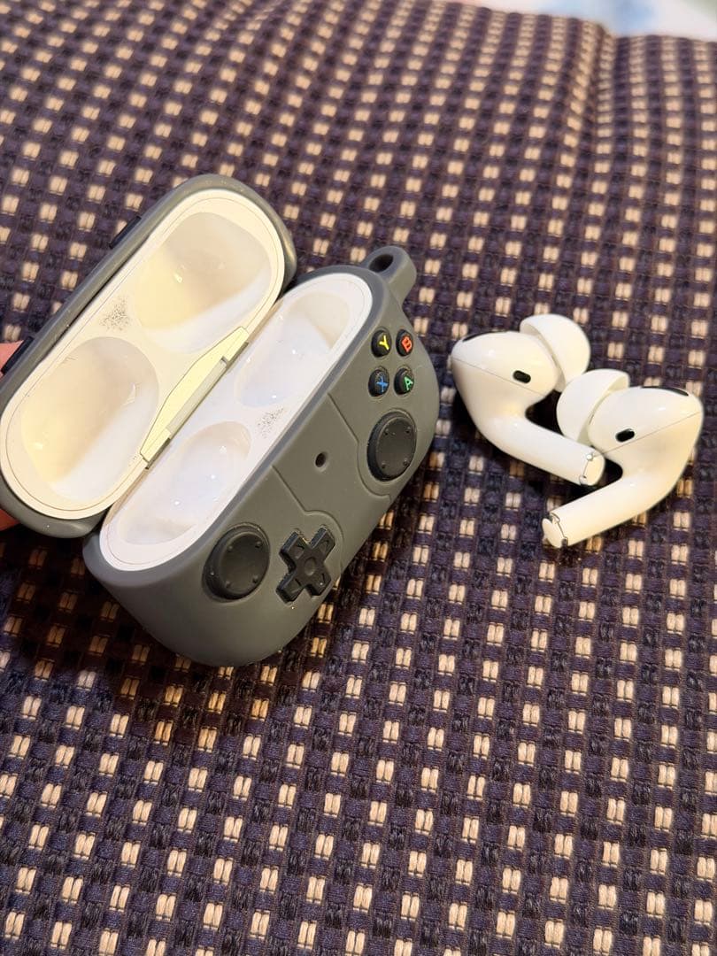 Apple iPhone 13 Pro Max ゴールド + AirPods