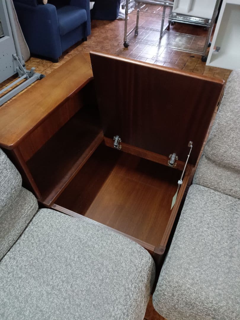 『♪滋賀県リサイクルショップ♪』 【 KARIMOKU ソファ】