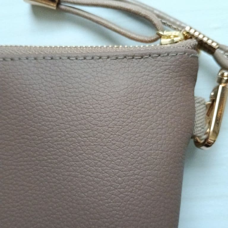 ミナペルホネン　スマホゆったりポシェット　rosy　カーキ×ミント