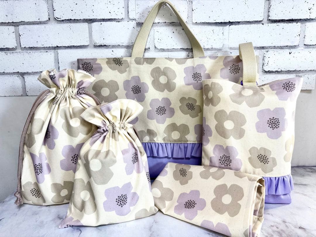 入学入園　レッスンバック　お着替え袋　上履き入れ　給食袋　ランチョンマット５点