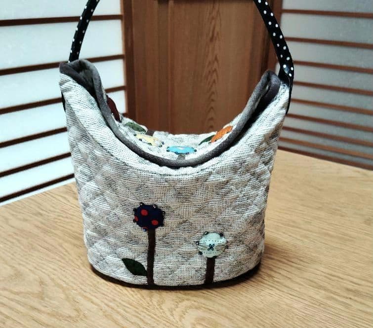 プラバン入り手提げバッグ パッチワーク ハンドメイド ワンハンドル お散歩